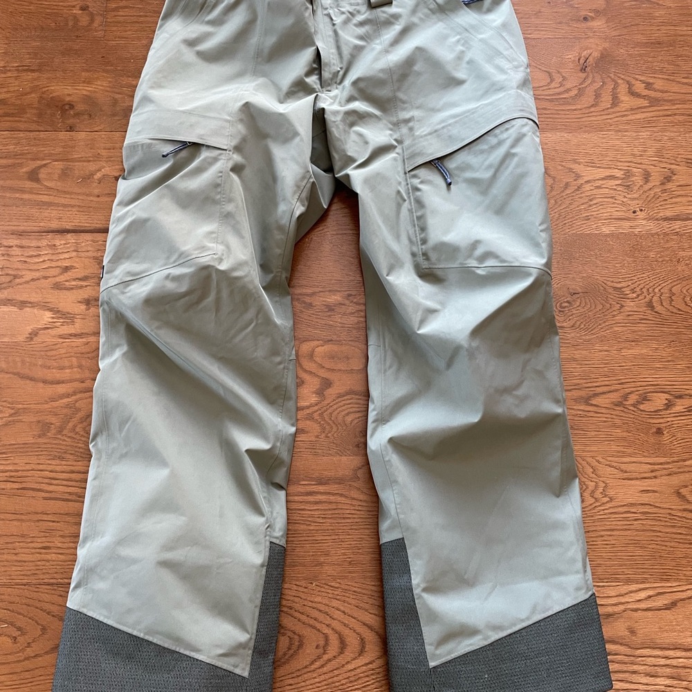 Patagonia Storm Shift women’s Gore-Tex Ski/Snowboarding Pants Large